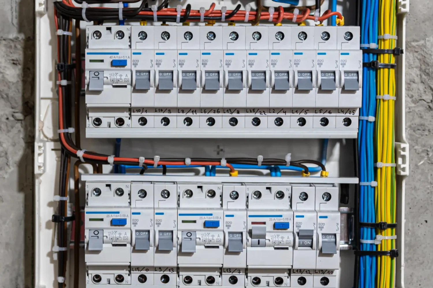 voltage-switchboard-with-circuit-breakers-are-positions-big-electric-box-electrical-distribution-panel-temporary-electric-cables-are-switched_11zon